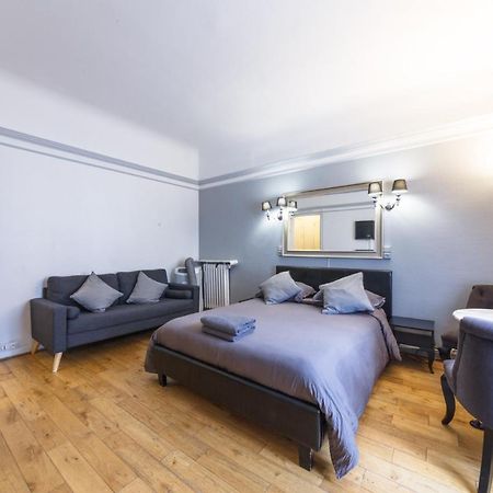 Private Studio - Avenue Des Champs-Elysees Διαμέρισμα Παρίσι Εξωτερικό φωτογραφία